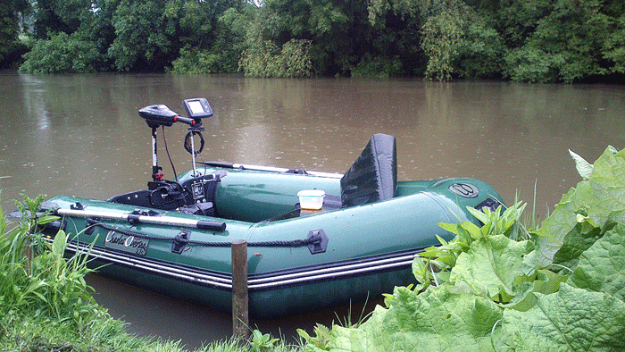 Bateau peche Charles Oversea 2.7ca